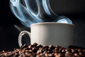 ¿Puede un abogado ayudarme si me quemó el café derramado?